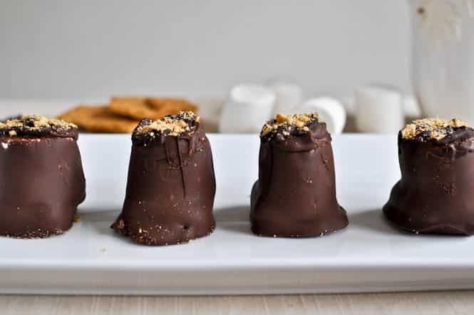 Homemade Smashing S'mores I howsweeteats.com Homemade Smashing S'mores I howsweeteats.com