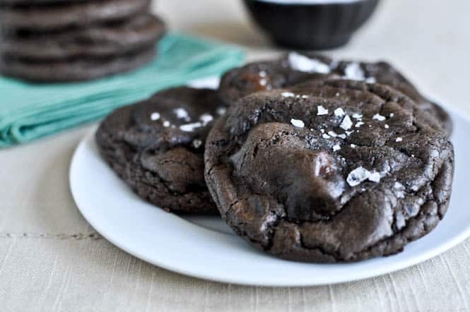 Salted Mudslide Cookies I howsweeteats.com Salted Mudslide Cookies I howsweeteats.com