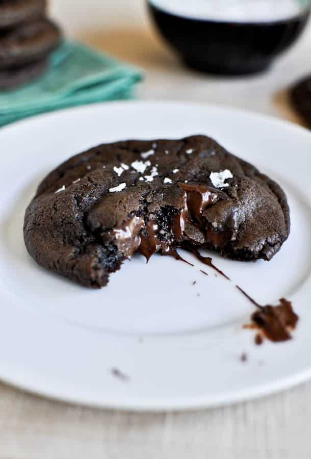 Salted Mudslide Cookies I howsweeteats.com Salted Mudslide Cookies I howsweeteats.com