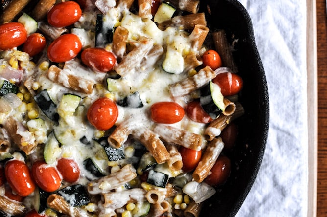 Brown Butter Garden Vegetable Pasta Skillet I howsweeteats.com Brown Butter Garden Vegetable Pasta Skillet I howsweeteats.com