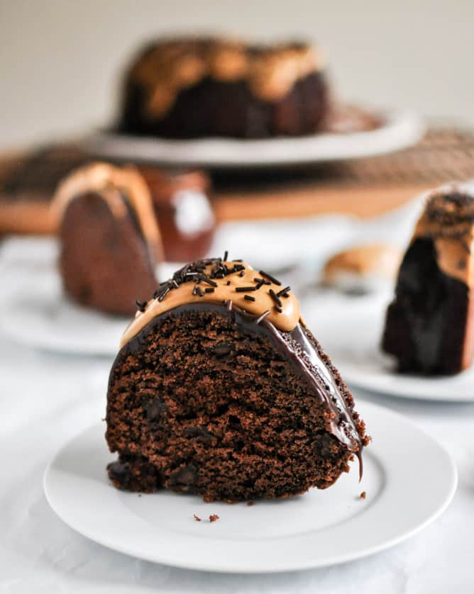Chocolate Fudge Peanut Butter Cake I howsweeteats.com Chocolate Fudge Peanut Butter Cake I howsweeteats.com