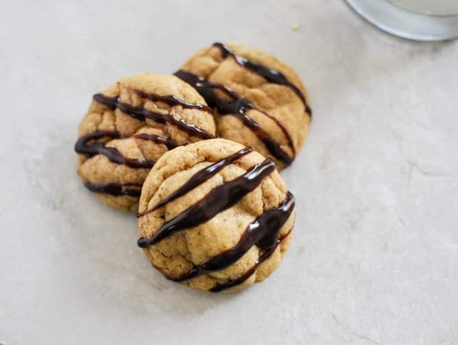 Fudge Striped Pumpkin Peanut Butter Cookies I howsweeteats.com Fudge Striped Pumpkin Peanut Butter Cookies I howsweeteats.com