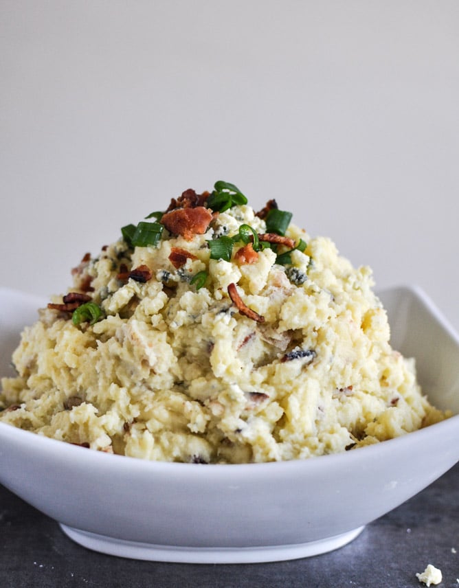 Buttermilk Bacon Blue Smashed Potatoes I howsweeteats.com Buttermilk Bacon Blue Smashed Potatoes I howsweeteats.com