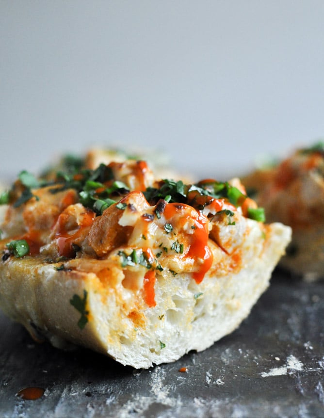 30-Minute Buffalo Chicken French Breads I howsweeteats.com 30-Minute Buffalo Chicken French Breads I howsweeteats.com