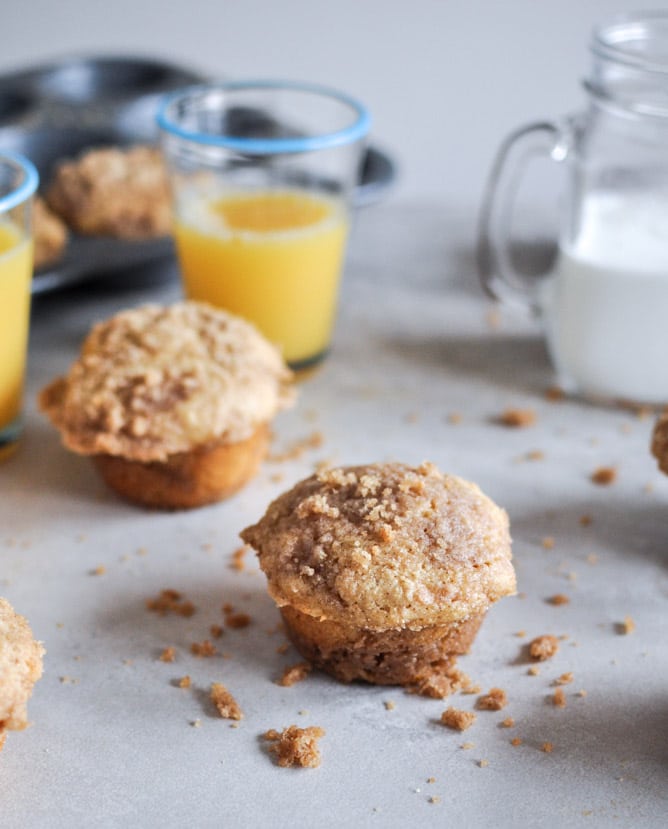 Whole Wheat Coffee Cake Muffins I howsweeteats.com Whole Wheat Coffee Cake Muffins I howsweeteats.com
