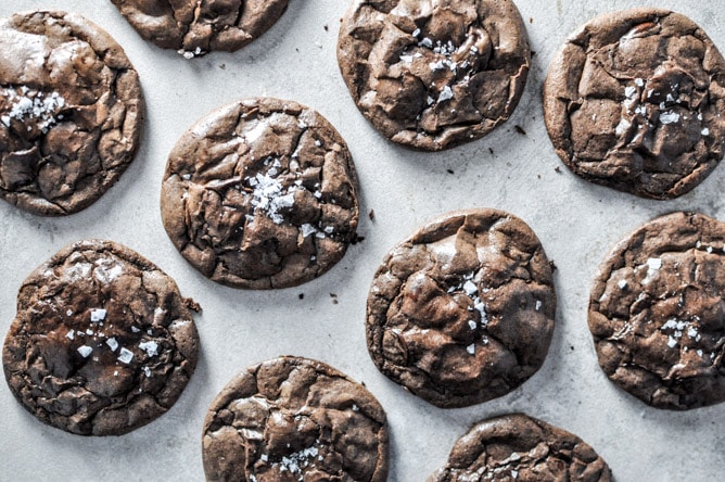 Salted Dark Chocolate Truffle Cookies I howsweeteats.com Salted Dark Chocolate Truffle Cookies I howsweeteats.com