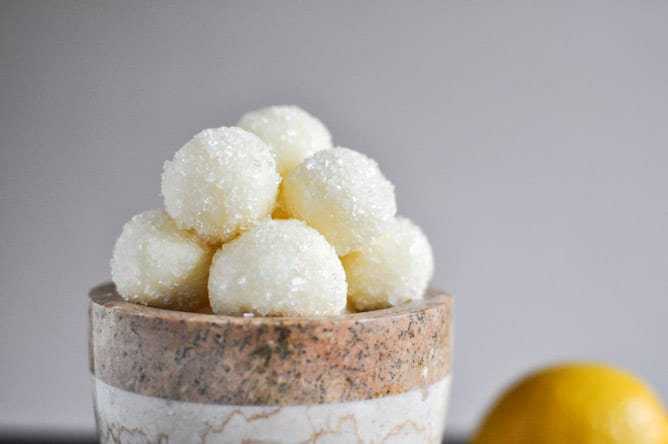Sparkly White Chocolate Lemon Truffles I howsweeteats.com Sparkly White Chocolate Lemon Truffles I howsweeteats.com