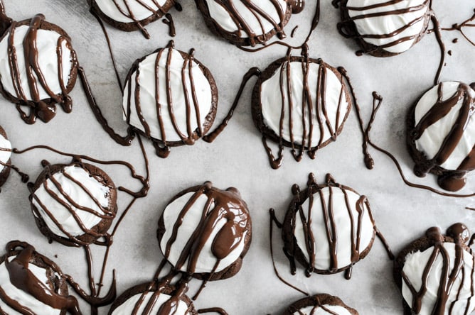 Peppermint Pattie Cookies I howsweeteats.com Peppermint Pattie Cookies I howsweeteats.com