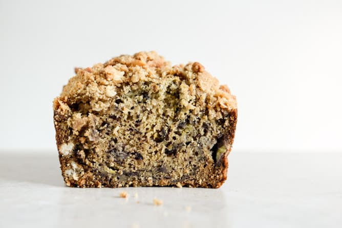 Whole Wheat Banana Bread with Coconut Cinnamon Streusel I howsweeteats.com Whole Wheat Banana Bread with Coconut Cinnamon Streusel I howsweeteats.com