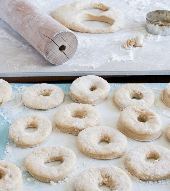Chocolate Frosted Cake Donuts I howsweeteats.com Chocolate Frosted Cake Donuts I howsweeteats.com