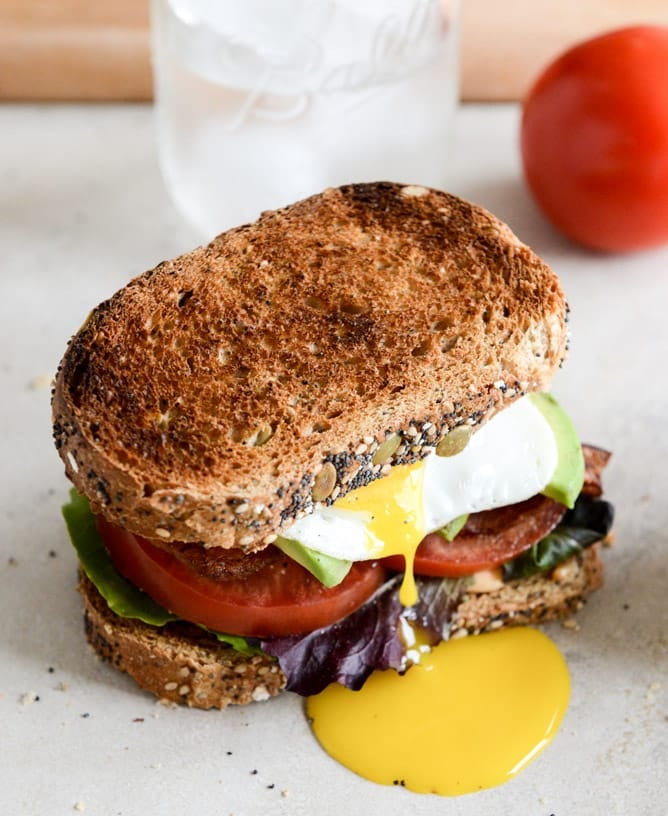 Avocado BLT's with Spicy Mayo and Fried Eggs I howsweeteats.com Avocado BLT's with Spicy Mayo and Fried Eggs I howsweeteats.com