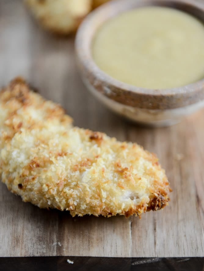 Crunchy Coconut Chicken Fingers with Peach Honey Mustard I howsweeteats.com Crunchy Coconut Chicken Fingers with Peach Honey Mustard I howsweeteats.com