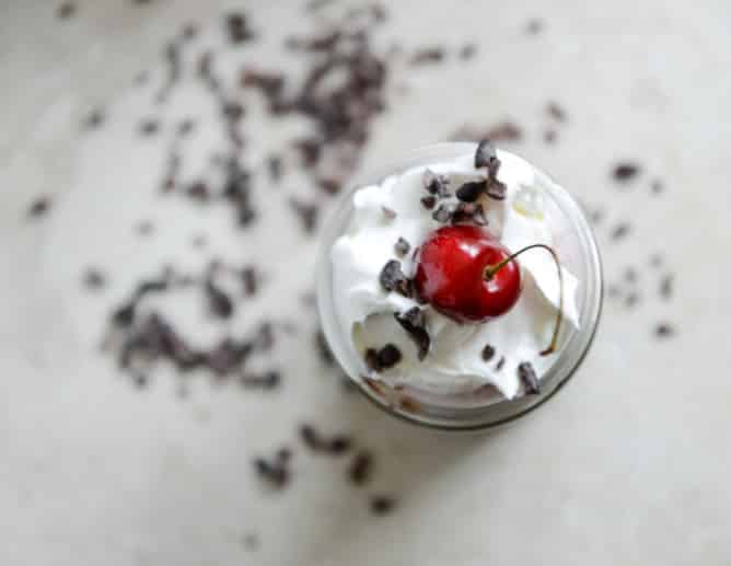 Roasted Cherry Bourbon Milkshakes with Hot Fudge I howsweeteats.com Roasted Cherry Bourbon Milkshakes with Hot Fudge I howsweeteats.com