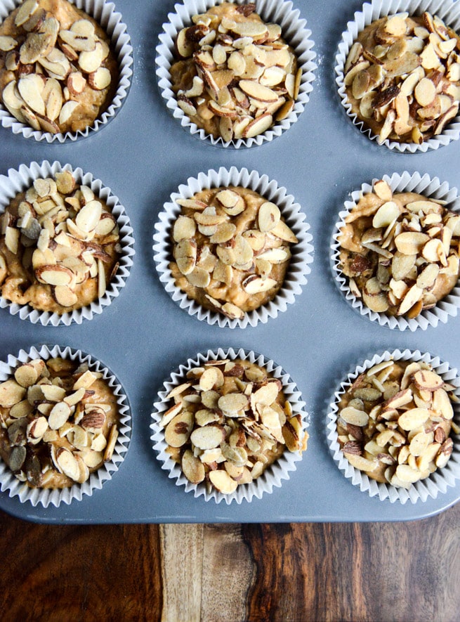Whole Wheat Pumpkin Almond Muffins I howsweeteats.com Whole Wheat Pumpkin Almond Muffins I howsweeteats.com