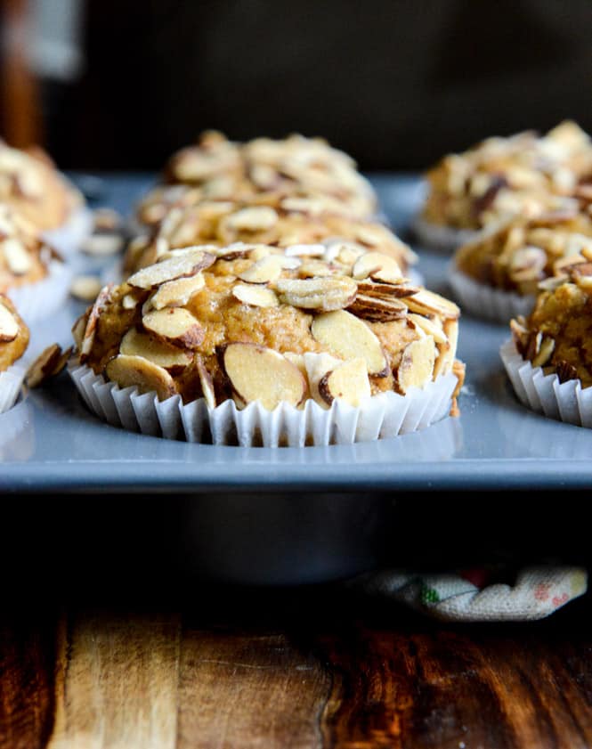 Whole Wheat Pumpkin Almond Muffins I howsweeteats.com Whole Wheat Pumpkin Almond Muffins I howsweeteats.com