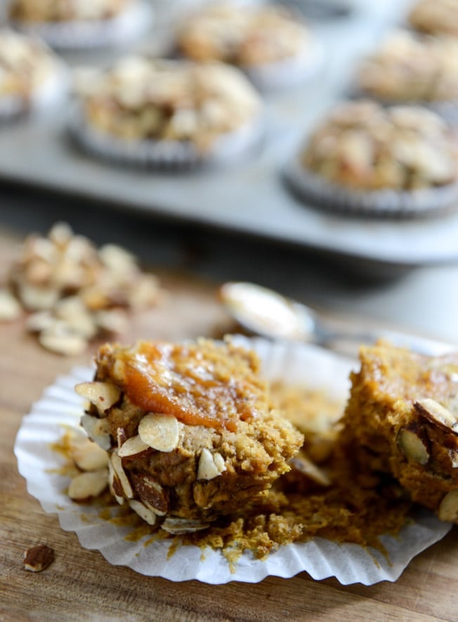 Whole Wheat Pumpkin Almond Muffins I howsweeteats.com Whole Wheat Pumpkin Almond Muffins I howsweeteats.com