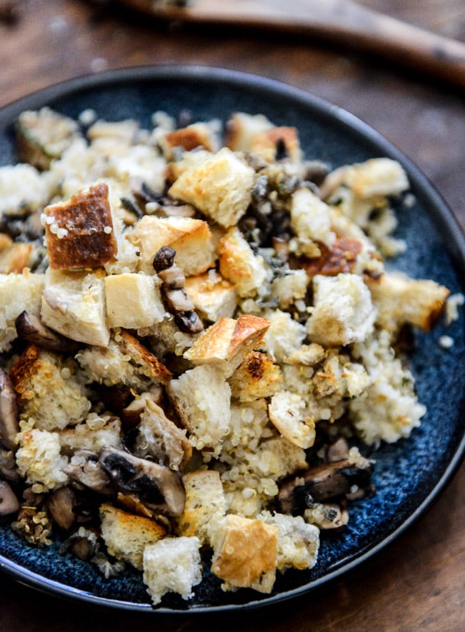Pretzel Bread Quinoa Stuffing with Garlic Butter Mushrooms I howsweeteats.com Pretzel Bread Quinoa Stuffing with Garlic Butter Mushrooms I howsweeteats.com