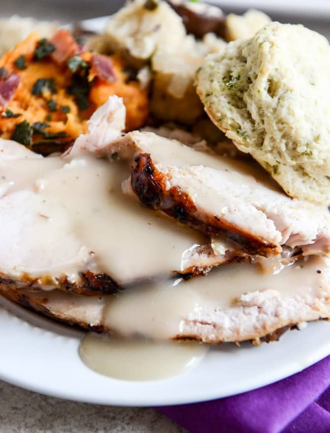 45+ recipes for Thanksgiving, from cocktails to dessert I howsweeteats.com