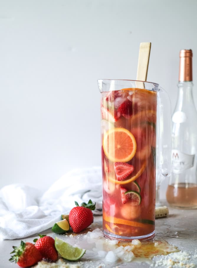 rosé sangria I howsweeteats.com