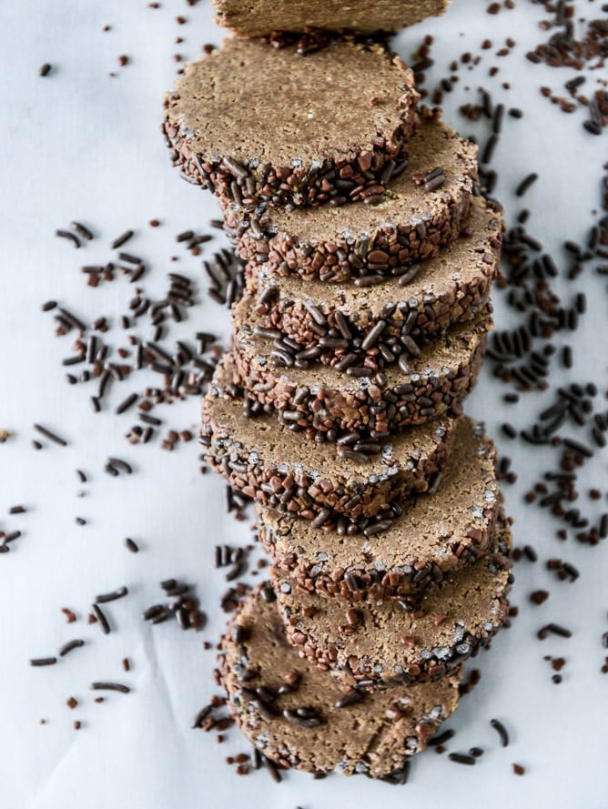no-bake peanut butter cup cookies I howsweeteats.com