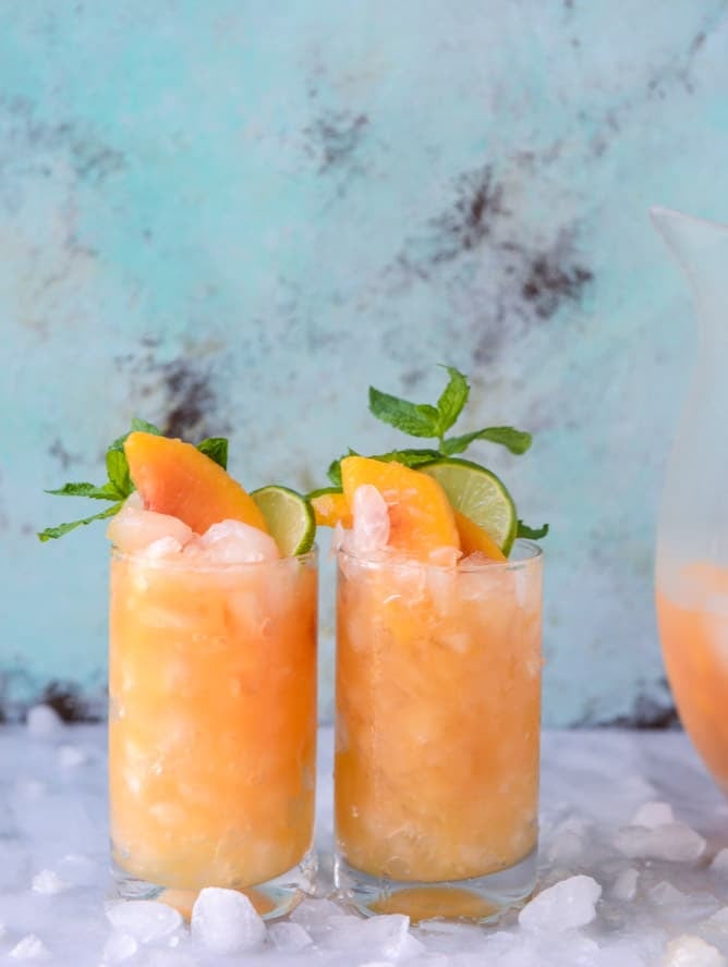 pineapple peach agua fresca I howsweeteats.com
