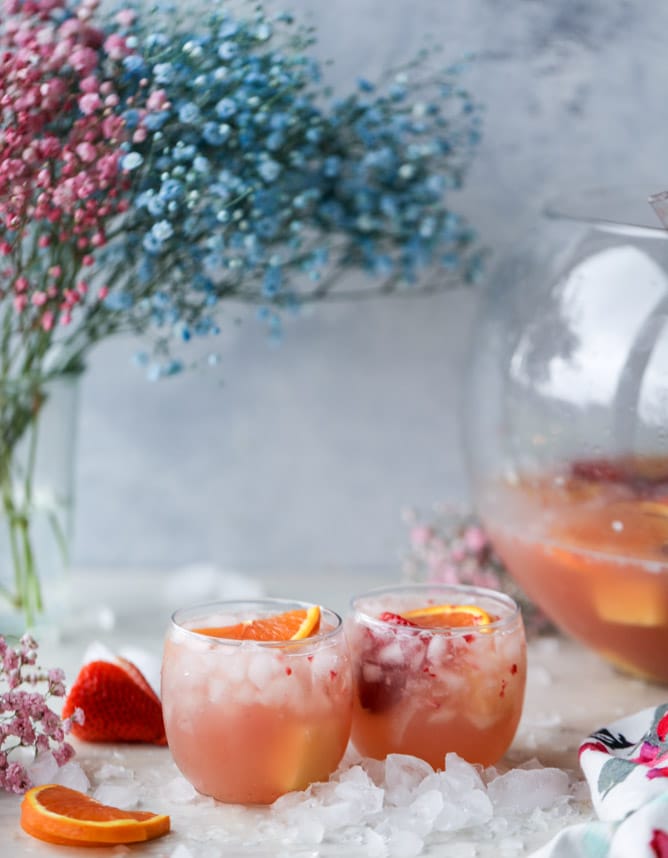 eastestrawberry citrus easter punch I howsweeteats.com
