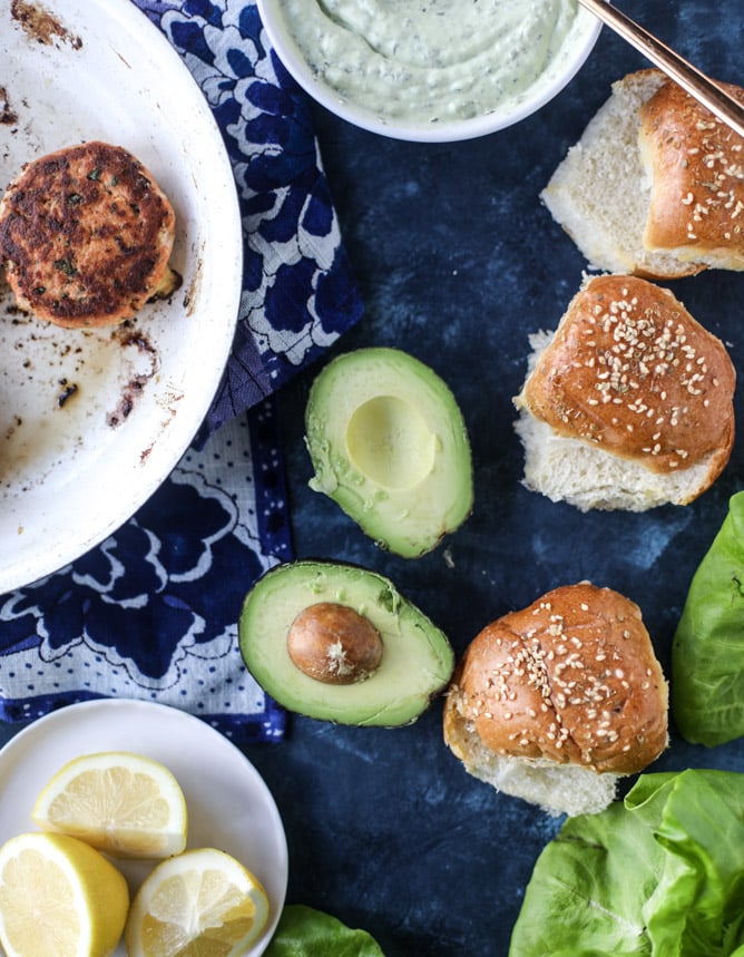 green goddess salmon burgers I howsweeteats.com