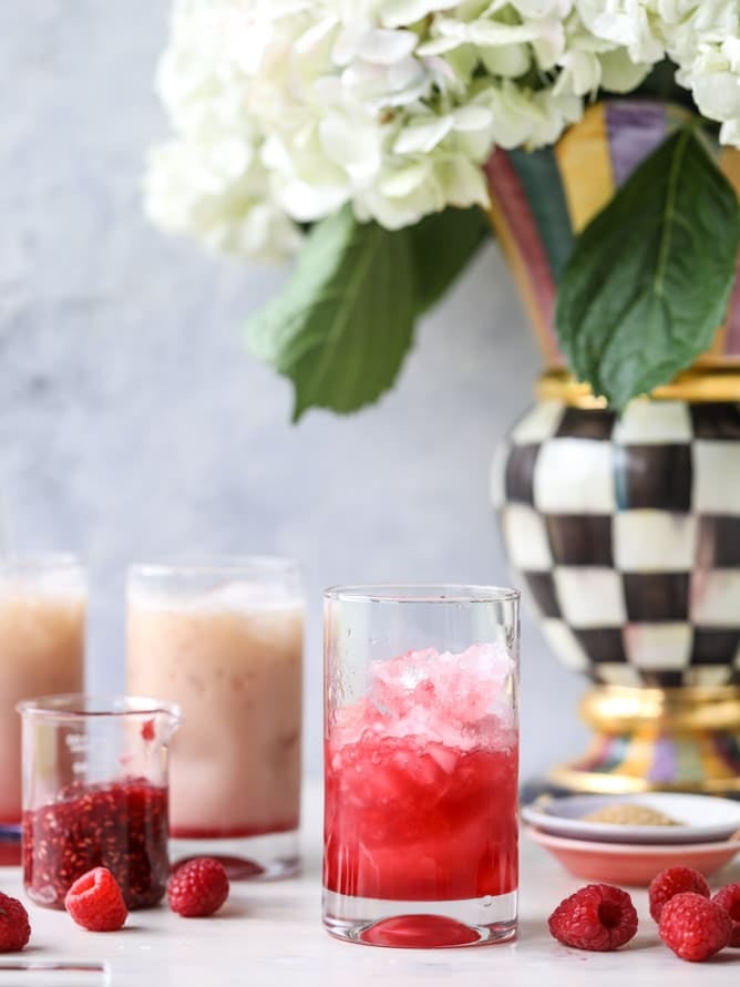 iced raspberry lattes I howsweeteats.com