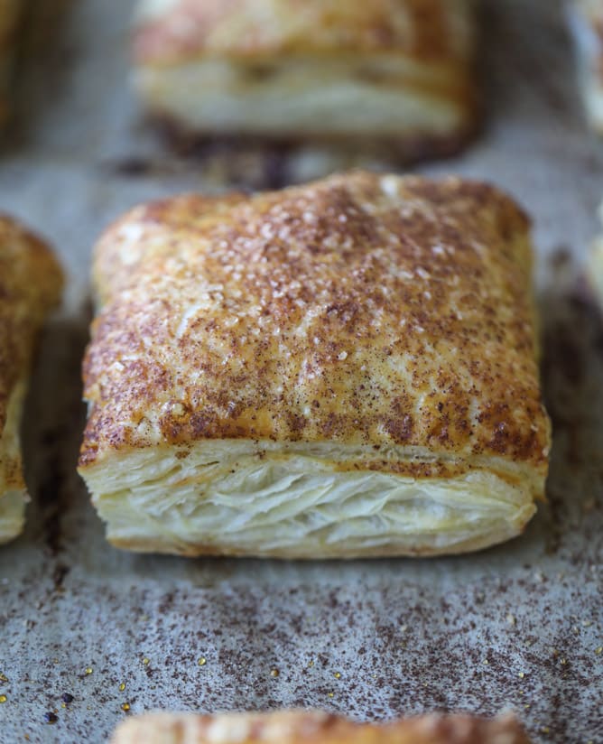 mini apple cheddar pies I howsweeteats.com