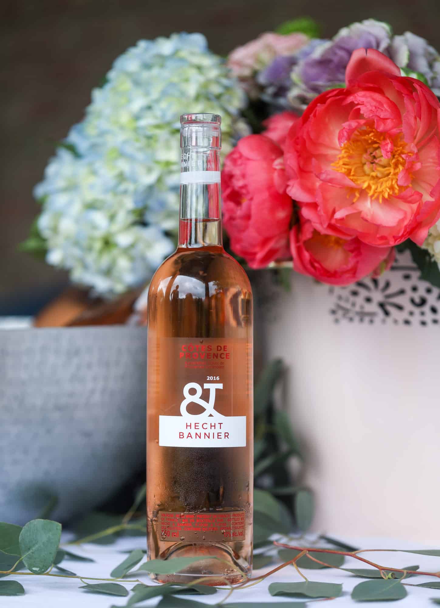 The best rosé to drink - all here in one epic summer guide for you! I'm sharing my personal favorite top ten rosé wines to drink in summer 2018, along with the perfect cheese board and snacks to go with. I howsweeteats.com #rosé #rose #summer #2018 #cheeseboard