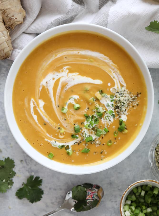These are my top 45 favorite lunch ideas that make eating at work so much more delicious! These easy, mostly make-ahead and healthy lunch ideas are perfect to prep and plan for your week and a great way to stay on track for the new year. I howsweeteats.com #lunch #ideas