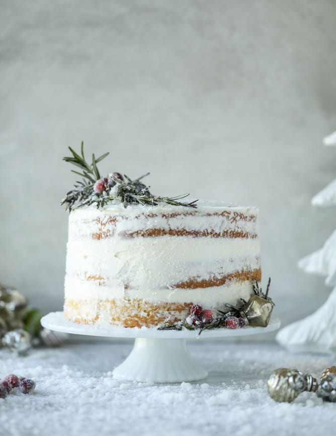 Sharing 25 of my favorite holiday recipes to make over christmas break, from brunch to dinner, cocktails and dessert! So many options.