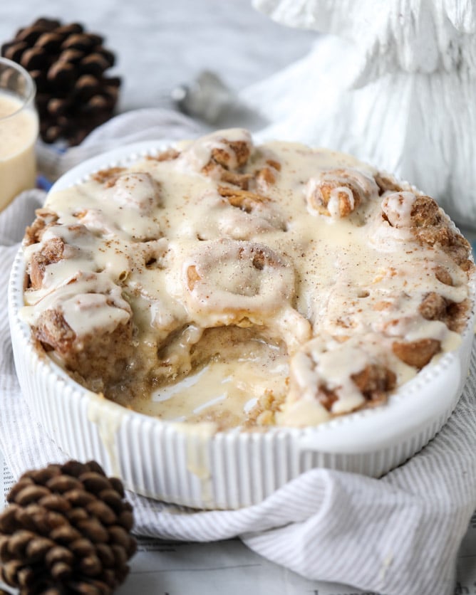 Sharing 25 of my favorite holiday recipes to make over christmas break, from brunch to dinner, cocktails and dessert! So many options.