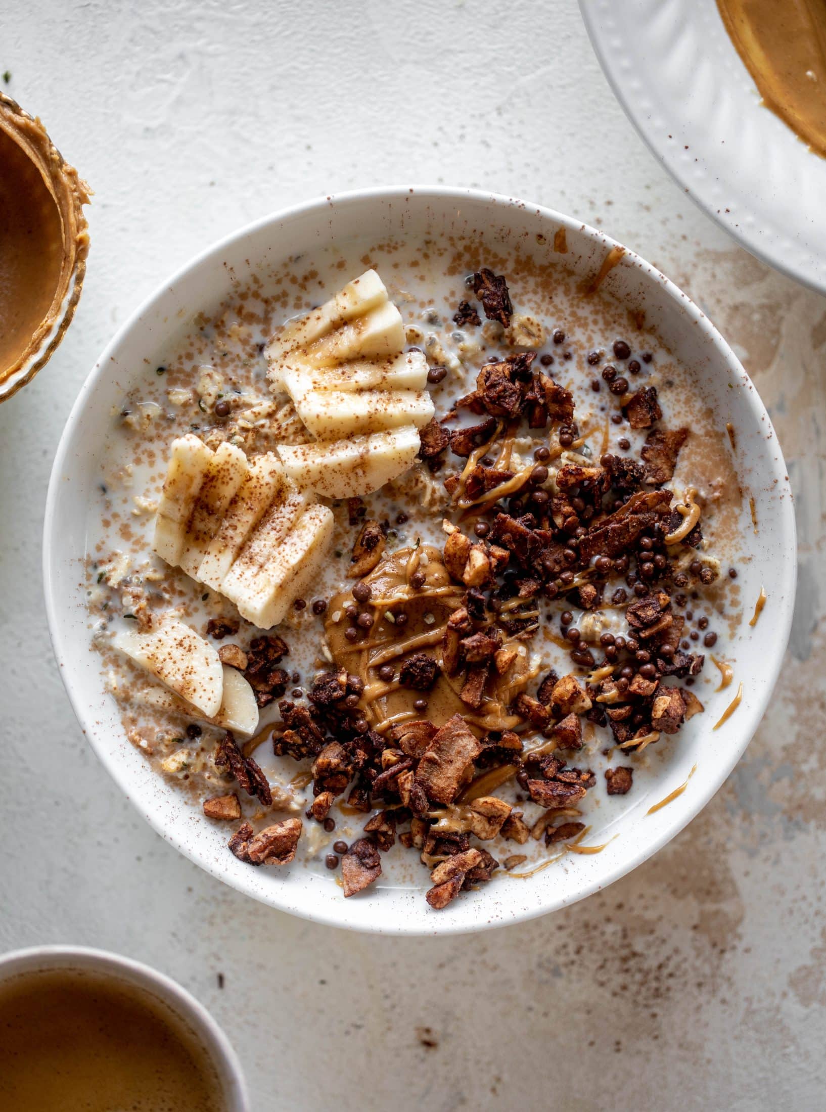 These peanut butter overnight oats are my favorite breakfast! Top with 5 minute grain free chocolate granola and it's the best combo ever.