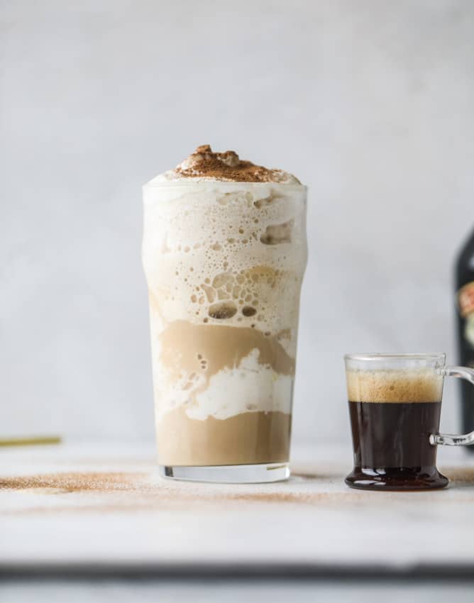 16 of my favorite st patrick's day recipes are here! Dinner, desserts, drinks and of course - COFFEE! Bring out the Guinness and the Baileys!