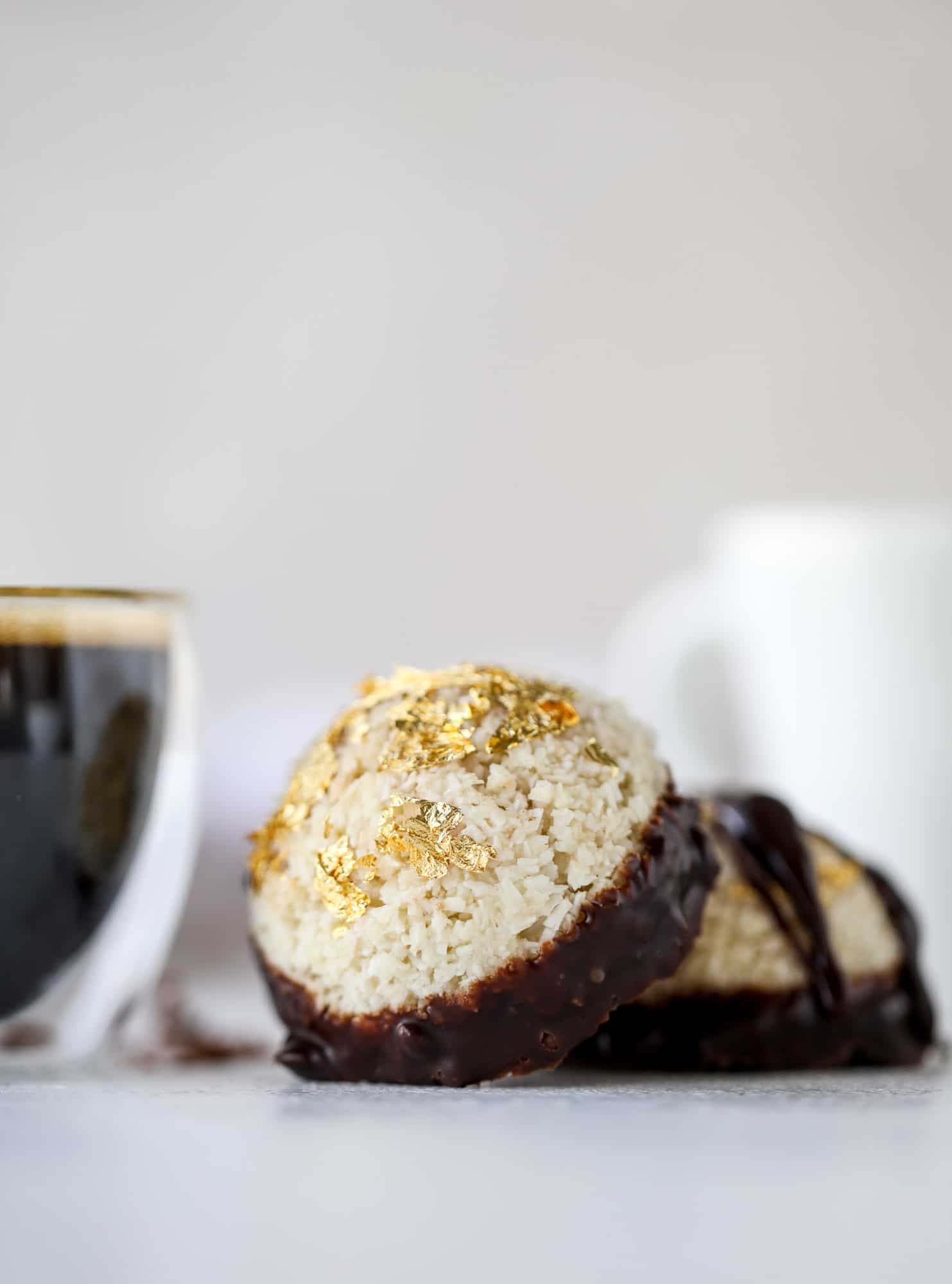 16 of my favorite st patrick's day recipes are here! Dinner, desserts, drinks and of course - COFFEE! Bring out the Guinness and the Baileys!