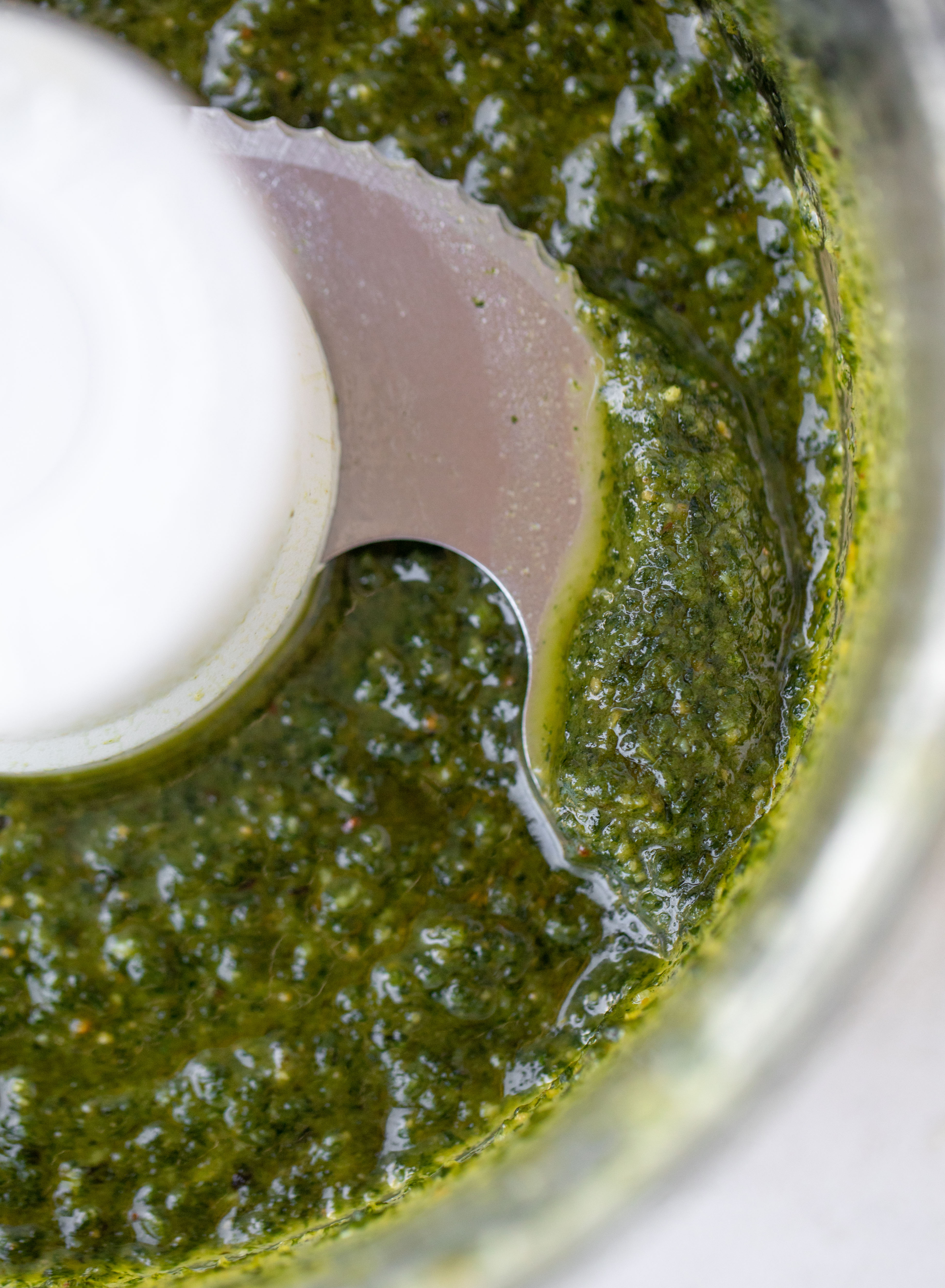 carrot top pesto