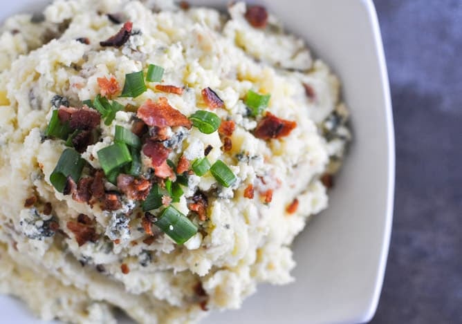 Buttermilk Bacon Blue Smashed Potatoes I howsweeteats.com