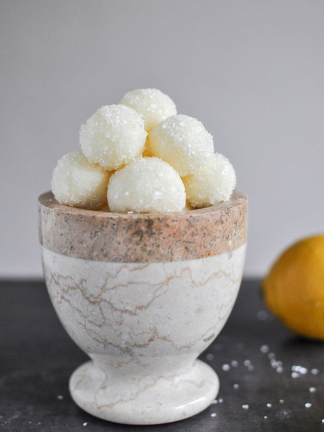 Sparkly White Chocolate Lemon Truffles I howsweeteats.com Sparkly White Chocolate Lemon Truffles I howsweeteats.com