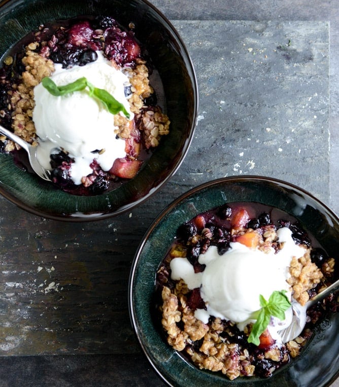 Fresh Peach, Blueberry + Basil Crisp I howsweeteats.com