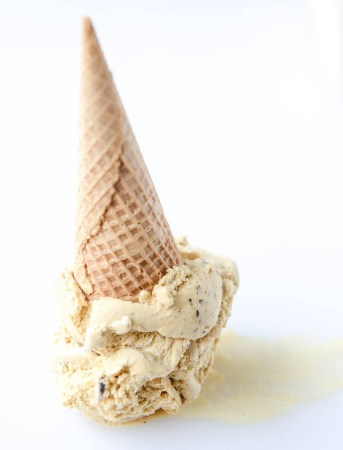 pumpkin gelato with candied ginger and dark chocolate I howsweeteats.com
