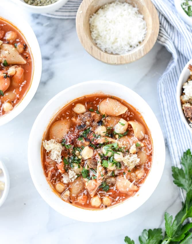 chickpea pasta soup I howsweeteats.com