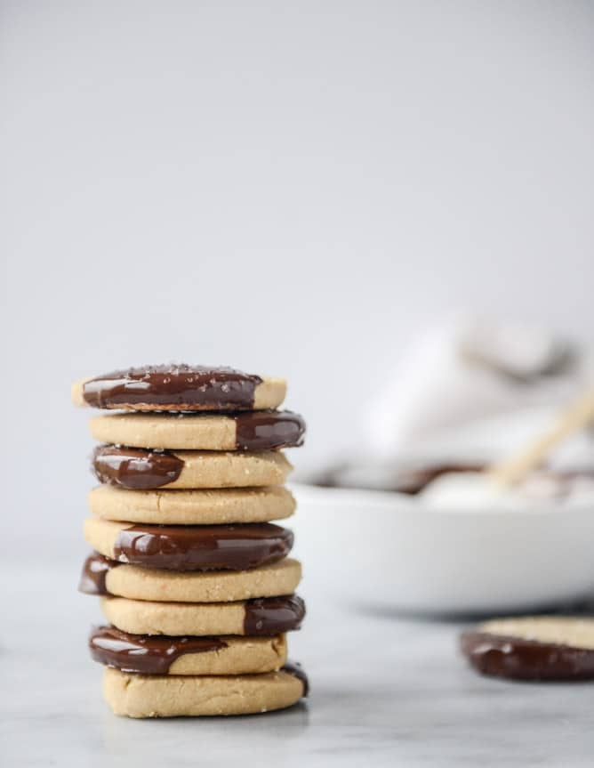 salted peanut butter shortbread I howsweeteats.com