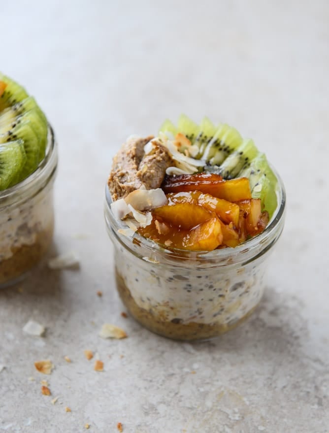 toasted coconut overnight oats I howsweeteats.com