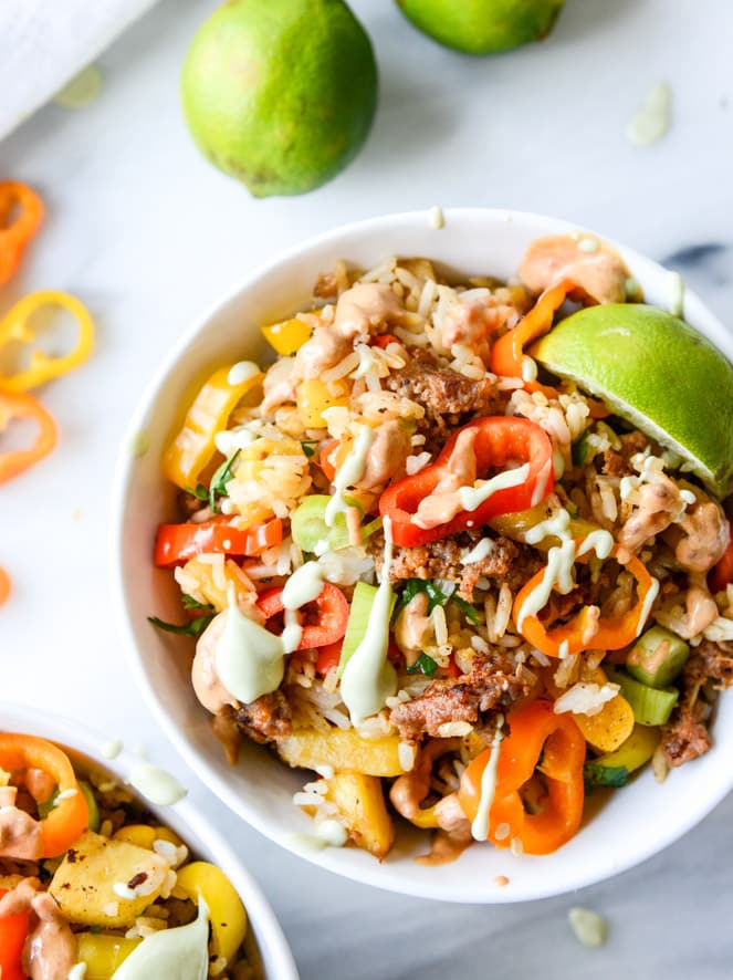25 of my favorite easy dinners and back-to-school recipes! A fantastic mix of chicken, veggie and beef recipes that can made in 30 minutes or less. Perfect for back to school and weeknights when you need a super delicious but easy dinner. I howsweeteats.com #easy #dinners #back #to #school #recipes #healthy #30minute #meals