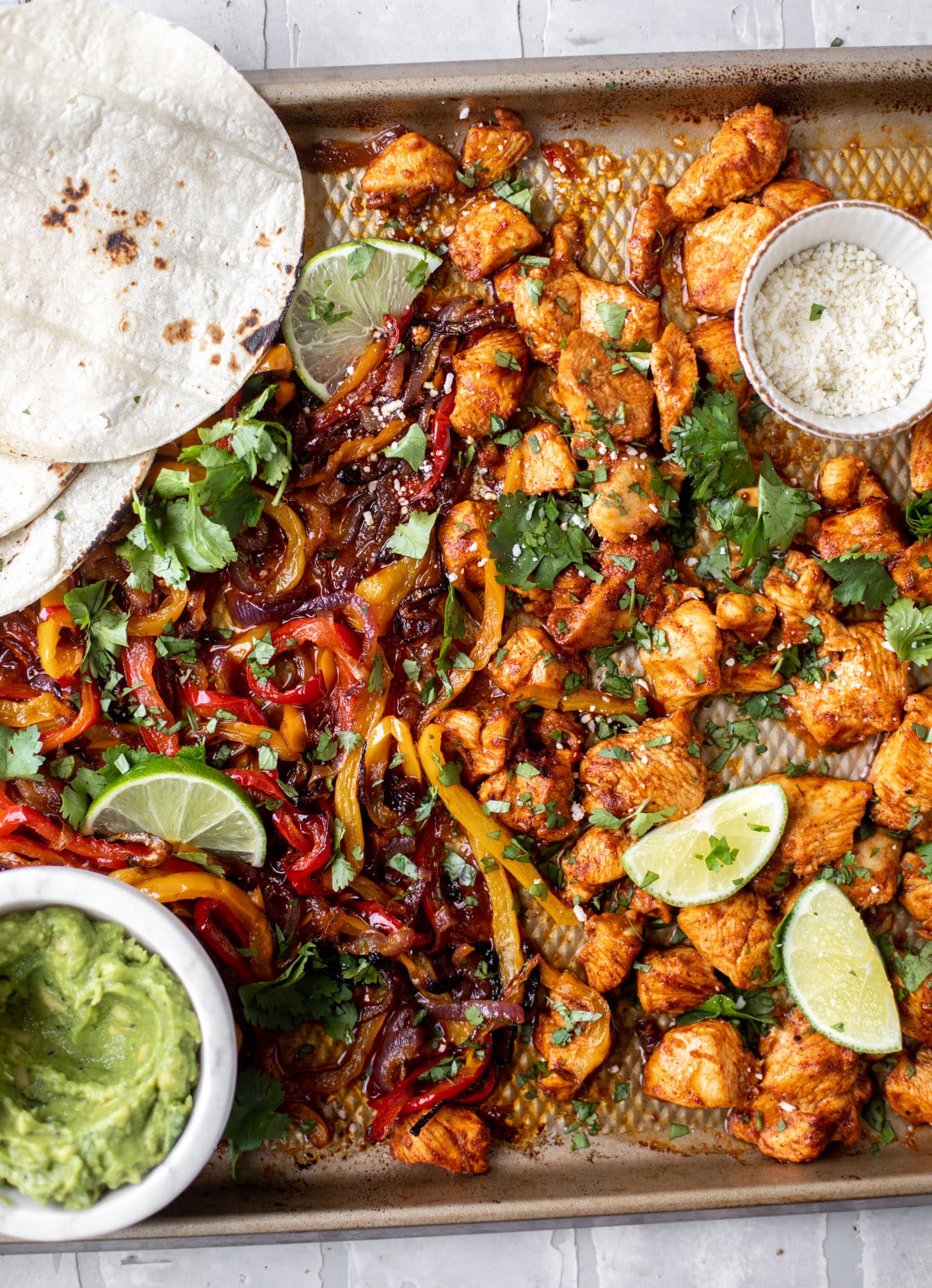 sheet pan chicken fajitas