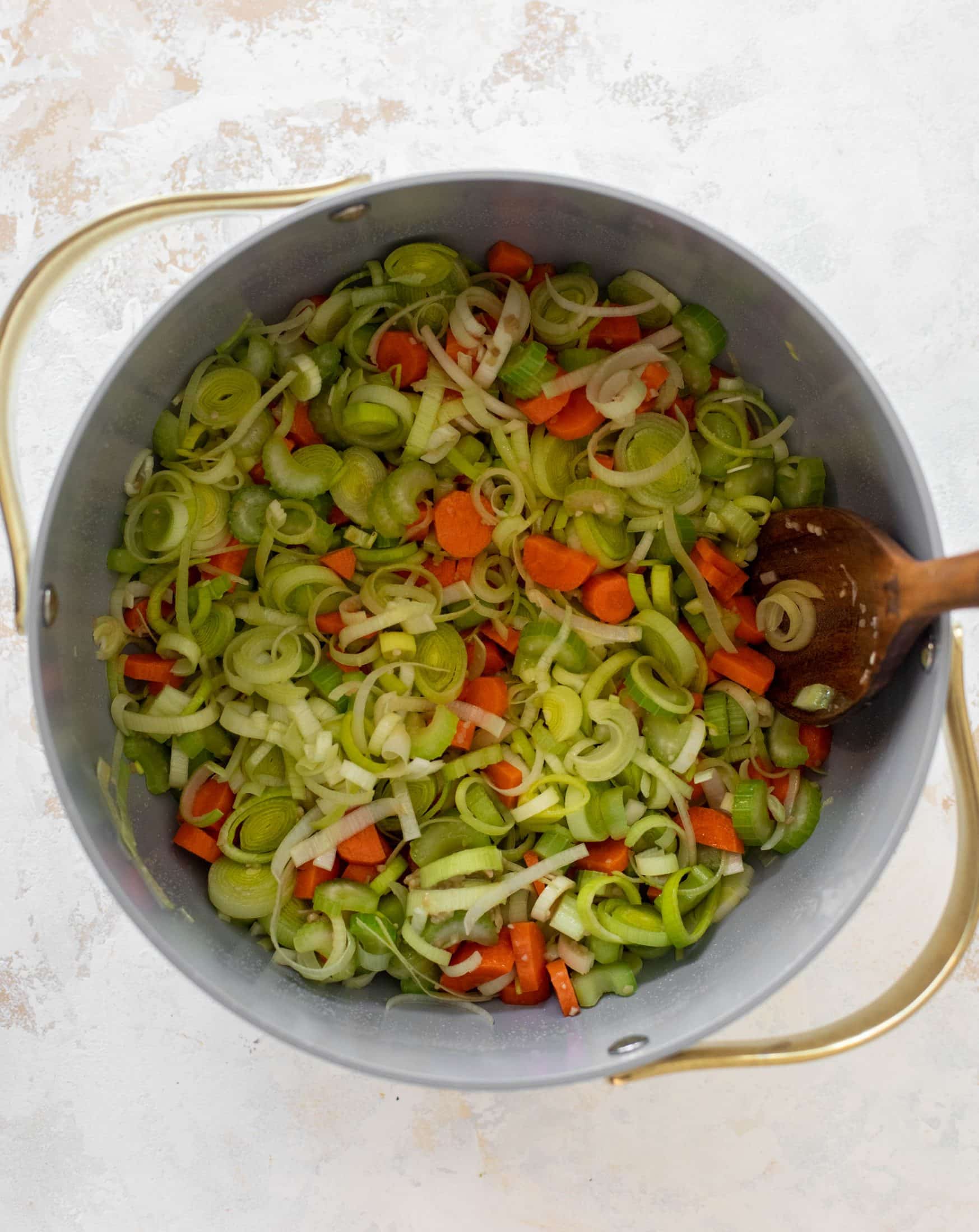 spring vegetable tortellini soup