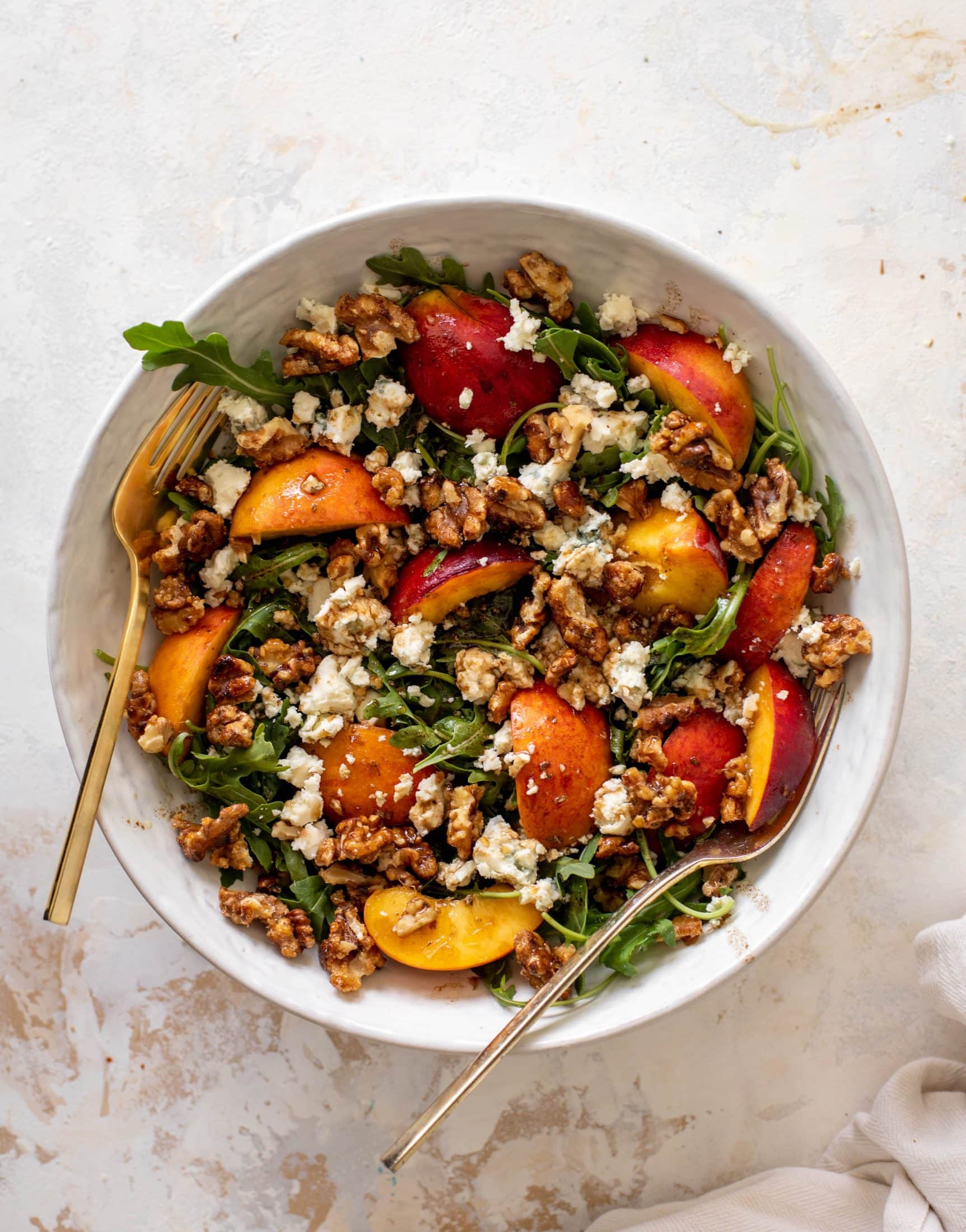 peach arugula salad with candied walnuts