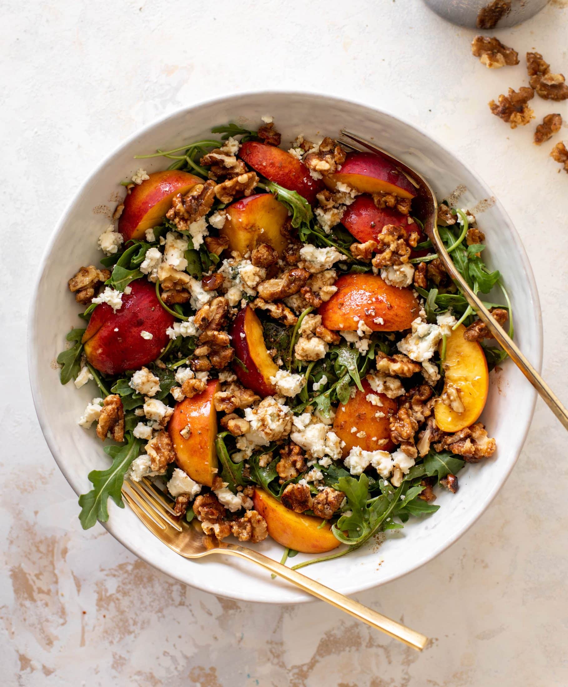 peach arugula salad with candied walnuts
