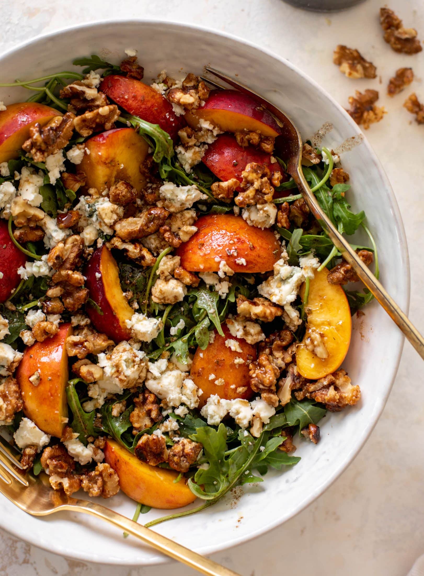 peach arugula salad with candied walnuts